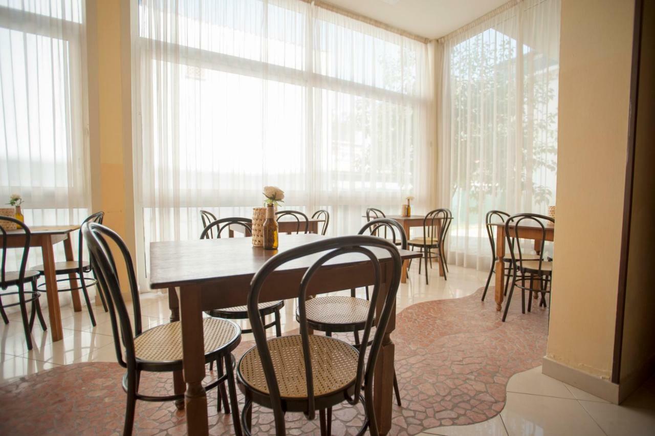 Villa Silvie Rose Cesenatico Exteriör bild